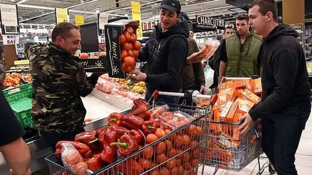 सुपर मार्केट