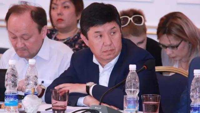 Темир Сариев: Шайлоого аттангандардын баары мекенчил, андыктан биригүү мүмкүн