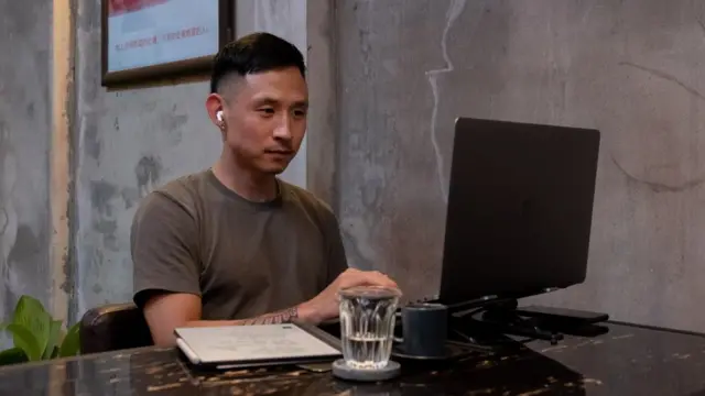 แอนดี้ นักธุรกิจหนุ่มชาวอเมริกันเชื้อสายเกาหลี