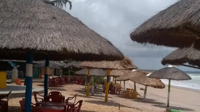 Guias utilizam fotos das praias para atrair turistas