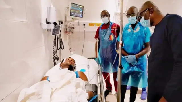 Sanwo-Olu visiting protester wey dem attack