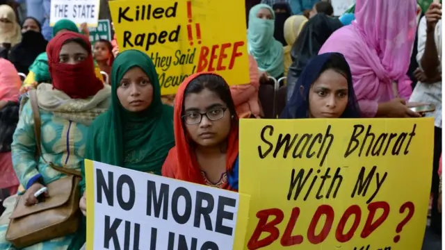 ముస్లిం ఆందోళనకారులు