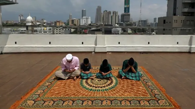 कोरोना वायरस, ईद