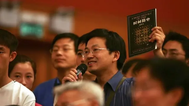 يحظى كتاب هوكينغ "تاريخ موجز للزمن" بشعبية كبيرة في الصين