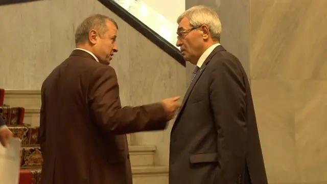 Депутаты перед заседанием