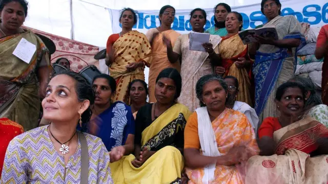 अरुंधति रॉय