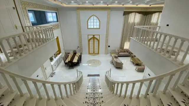 အိန္ဒိယအလယ်ပိုင်းက မြို့သေးသေးလေးမှာရှိတဲ့ အိပ်ခန်း၄ခန်းပါ အိမ်