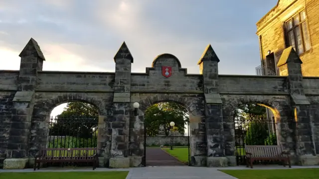 มหาวิทยาลัยเซนต์แอนดรูส์