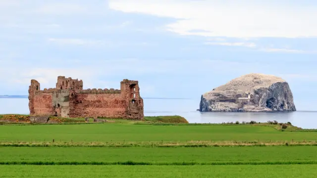 Развалины замка Танталлон.