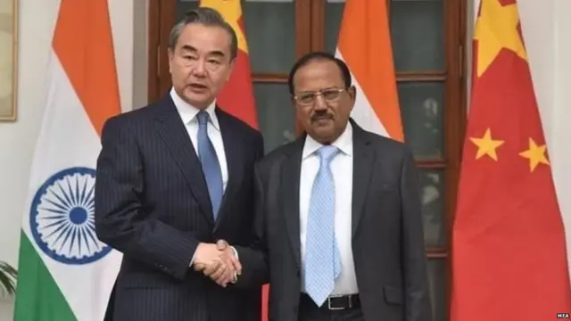 भारत के राष्ट्रीय सुरक्षा सलाहकार अजीत डोभाल और चीन के विदेश मंत्री वांग यी