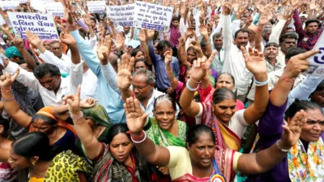 කුල පීඩනයට එරෙහිව 'දලිත්' පාගමනක්