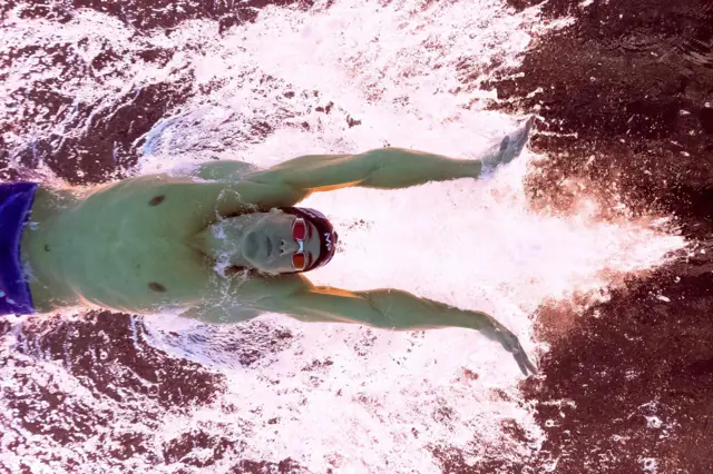 Michael Phelps duramte a semifinal dos 100mblaze site apostaborboleta