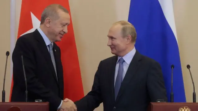 Putin Erdoğanı təbrik edib