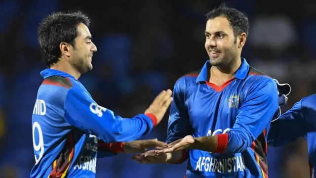 मोहम्मद नबी, राशिद ख़ान