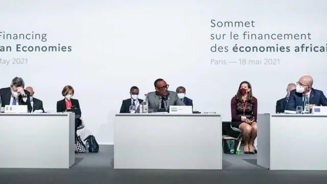 Perezida Kagame mu nama yateguwe n'Ubufaransa yo kureba uko ibihugu bikize byafasha Africa ku cyuho cy'imari ifite