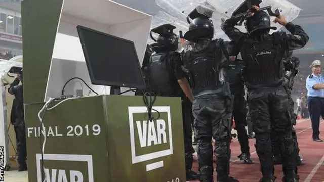 Le système d'arbitres assistants vidéo ne fonctionnait pas - mais les joueurs n'avaient pas été informés.