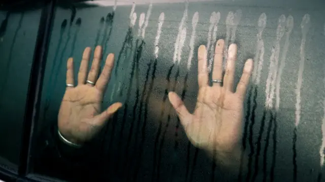 Больные аквагенной крапивницей вряд ли будут рады узнать, что главное препятствие на пути к исцелению носит не научный характер, а экономический