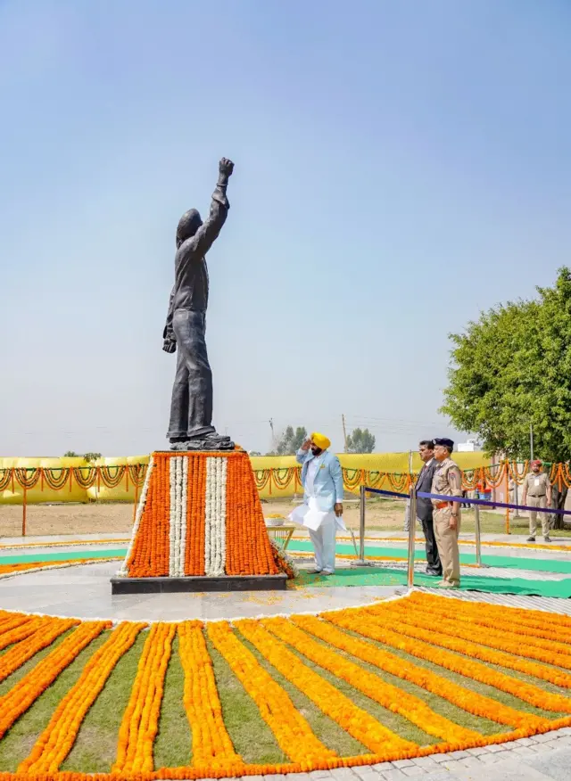 ਖਟਕੜ ਕਲਾਂ ਵਿੱਚ ਰੱਖੇ ਗਏ ਇਸ ਪ੍ਰੋਗਰਾਮ ਵਿੱਚ ਸਿਰਫ਼ ਭਗਵੰਤ ਮਾਨ ਨੇ ਹੀ ਸੀਐੱਮ ਅਹੁਦੇ ਦੀ ਸਹੁੰ ਚੁੱਕੀ।