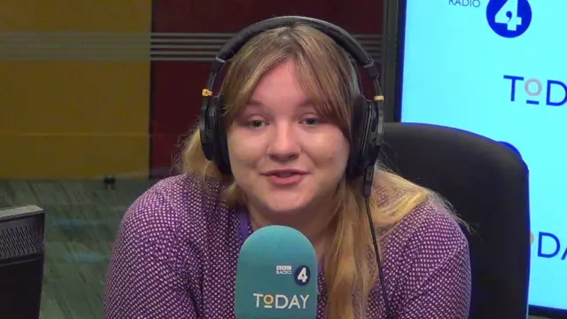 هنا لیویس وايي، د رواني روغتیا ستونزه یې ان له ماشومتوبه ورسره مله وه