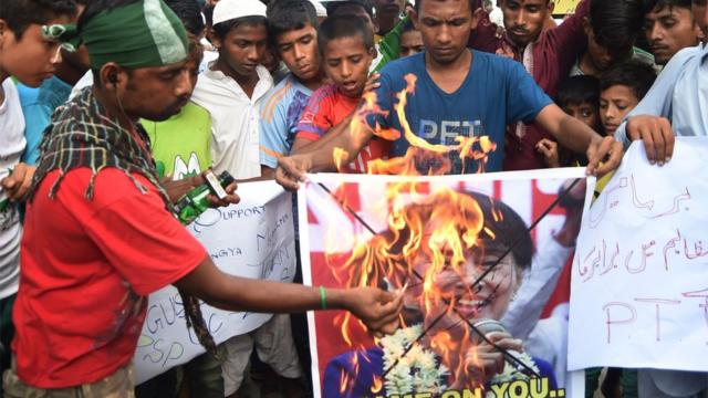 巴基斯坦抗议认识焚烧昂山素季的画像