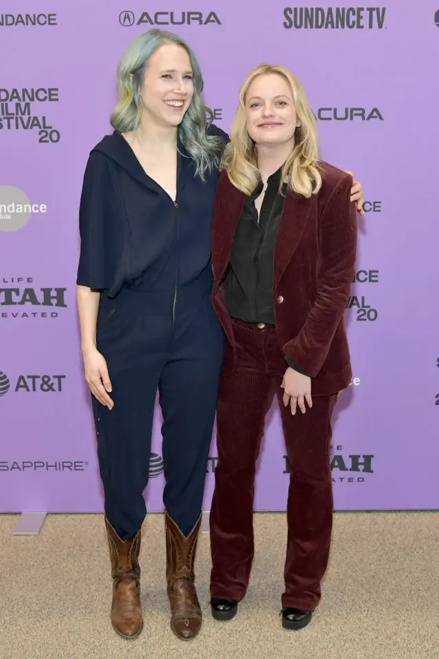Режиссер "Ширли" Джозефин Декер и исполнительница главной роли Элизабет Мосс на премьере фильма на фестивале "Сандэнс". 5 января 2020 г.