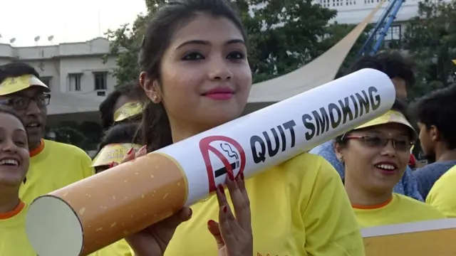ধূমপানের বিরুদ্ধে ভারতে একটি প্রচারণা। সারা বিশ্বেই এ ধরণের প্রচারণা বাড়ছে।