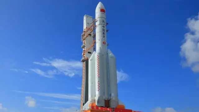 चांद पर चीन