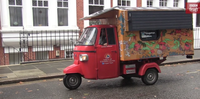 सौर ऊर्जा से चलने वाला ऑटो रिक्शा