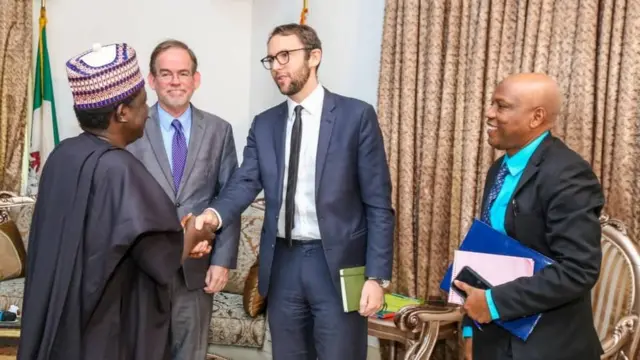 Lalong na ndị ọrụ mba Amerịka