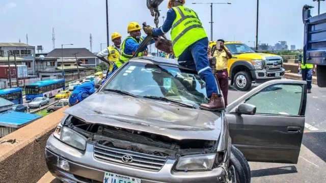 LASEMA dey respond to road accident for Lagos state