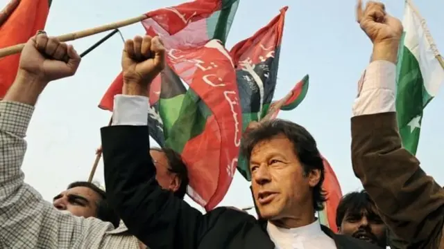 இம்ரான் கான்