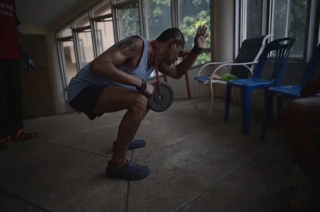 เอดส์ เอชไอวี วัดพระบาทน้ำพุ HIV AIDS Wat Phra Baht Nam Phu