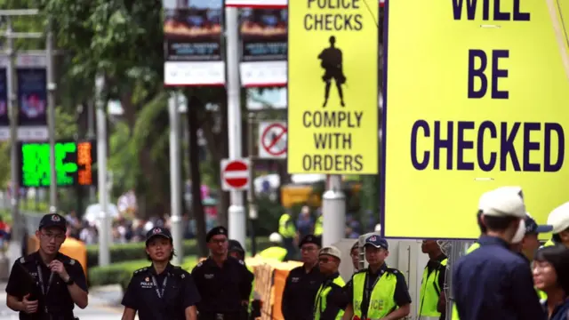 همزمان با برگزاری نشست رهبران آمریکا و کره شمالی تدابیرامنیت شدیدی درسنگاپور به مورد اجرا گذاشته شده است