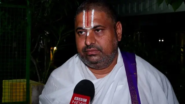 வடகலை, தென்கலை சர்ச்சை