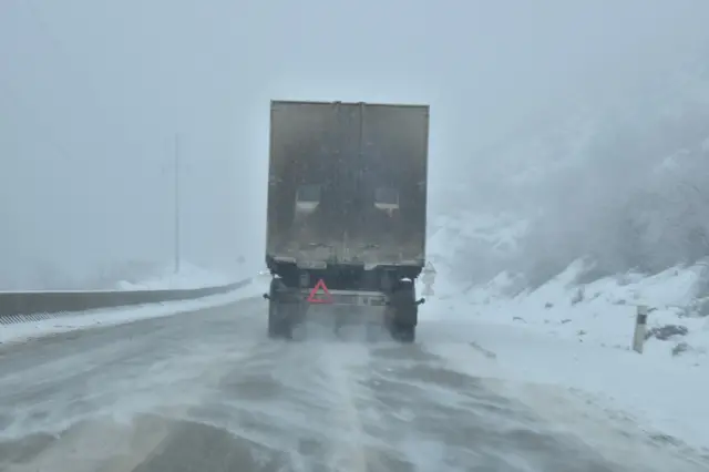 жүк тарткан унаа