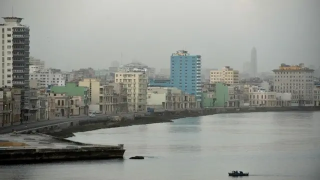 Una vista del malecón de La Habana