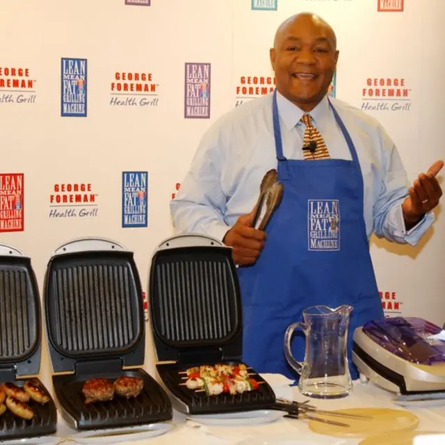 Foreman durante el lanzamiento de sus parrillas en Londres en 2001.