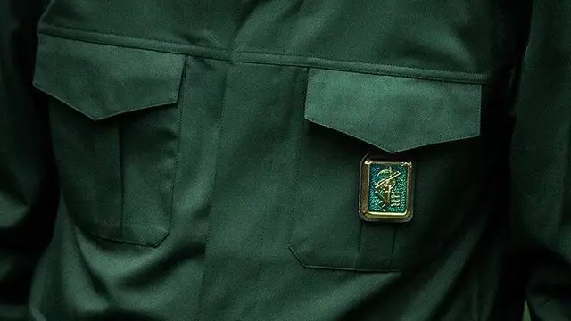 بخشی از اتهامات آقای شریفی مرتبط با بدهی چهار هزار میلیارد تومان هلدینگ یاس از زیر مجموعه‌های بنیاد تعاون سپاه پاسداران عنوان شده بود