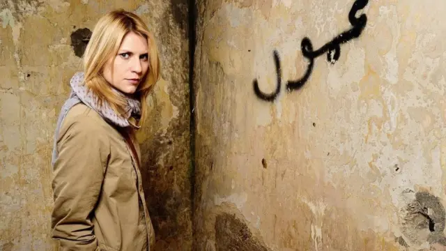 يُتهم مسلسل "هوملاند" ذو الطابع المشوق الذي يُسدل عليه الستار العام الجاري، بأنه من بين أكثر الأعمال ذات السمت المتعصب على شاشة التليفزيون، بسبب الصورة التي يُظهر عليها المسلمون ضمن أحداثه