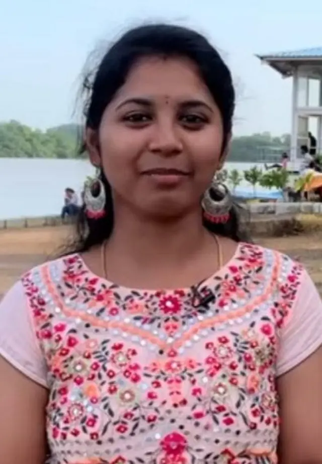 ప్రియాంక, పర్యాటకురాలు