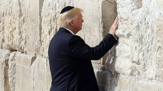 Trump, Kudüs'teki Ağlama Duvarı'da