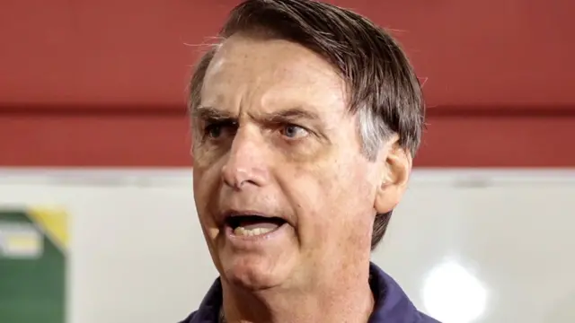 Bolsonaro ao votar neste domingo