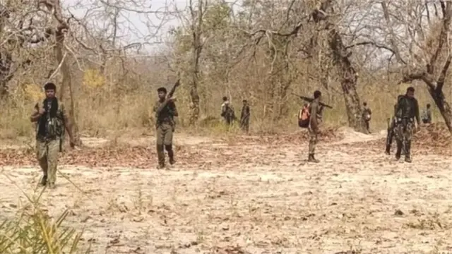 घटनास्थल पर मौजूद जवान