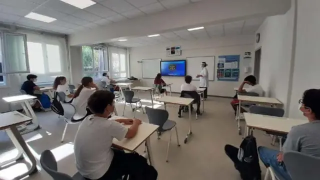 Koronavirüse karşı önlemler kapsamında önce açılışı ertelenen, ardından kapanan okulların ne zaman açılacağı sıklıkla Google'da aranıyor