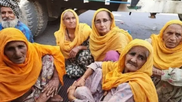 પ્રદર્શનકારી મહિલાઓ