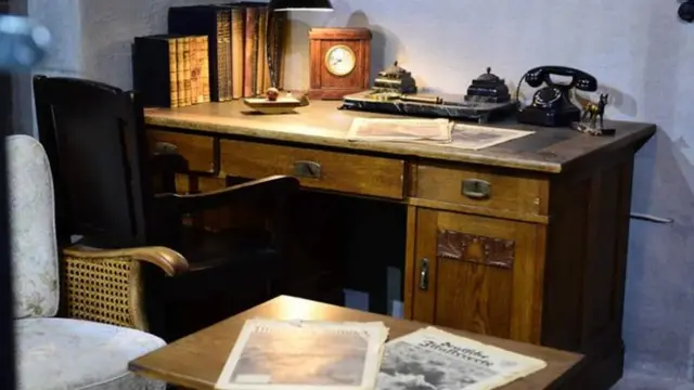 हिटलर की मेज