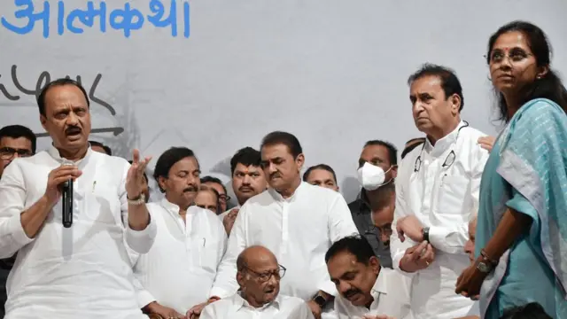 अजित पवार और सुप्रिया सुले