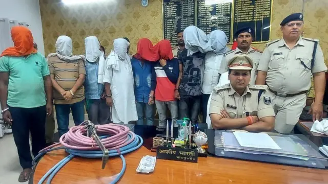 भारतमा चोरीमा आरोपितहरू