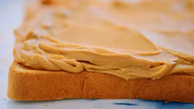 Le beurre d'arachide peut-il être meilleur dans un smoothie que sur du pain ?