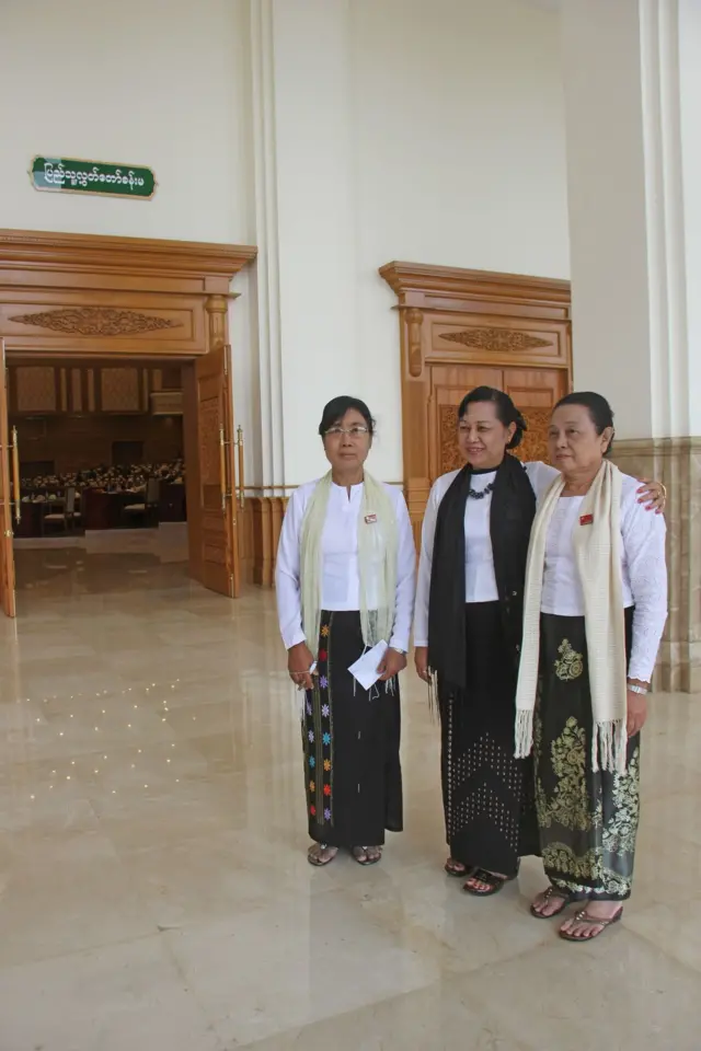 လွှတ်တော်ထဲရောက် ရွေးကောက်ခံ အမျိုးသမီး ကိုယ်စားလှယ်များ